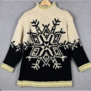 ❄️ 💨 🧊 Express Wool Black and Cream Snowflake Sweater ❄️ 💨 🧊